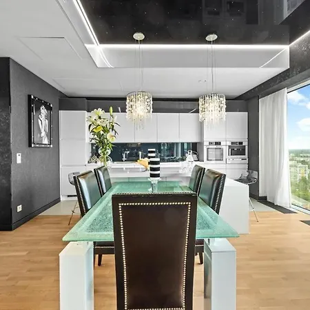 W Sky Tower Apartment *