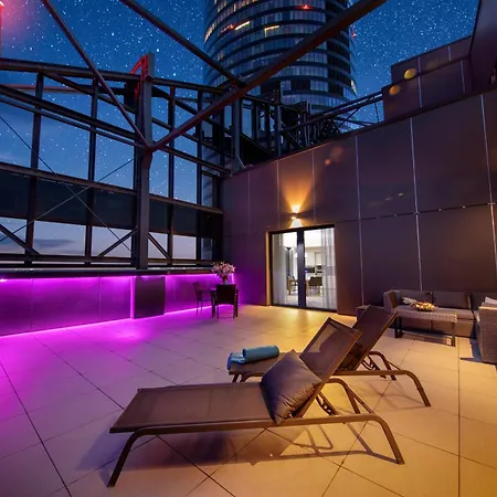 Apartment W Sky Tower