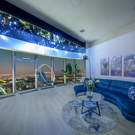 W Sky Tower Lägenhet *