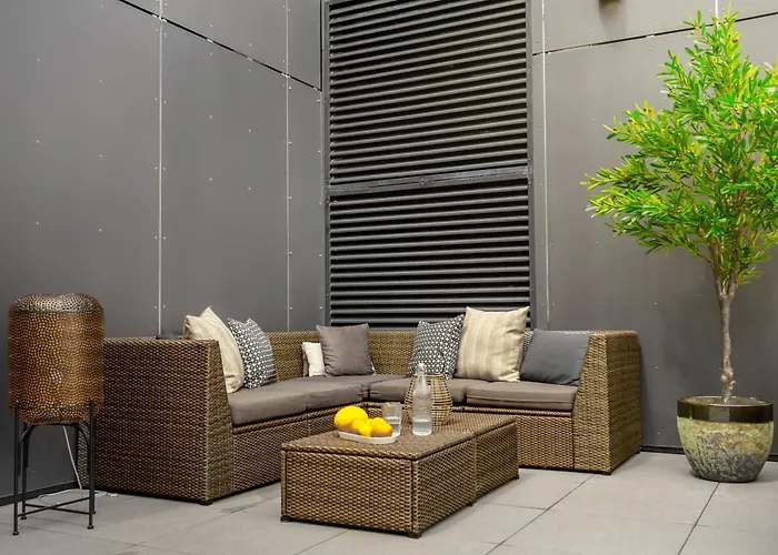 W Sky Tower Apartment *